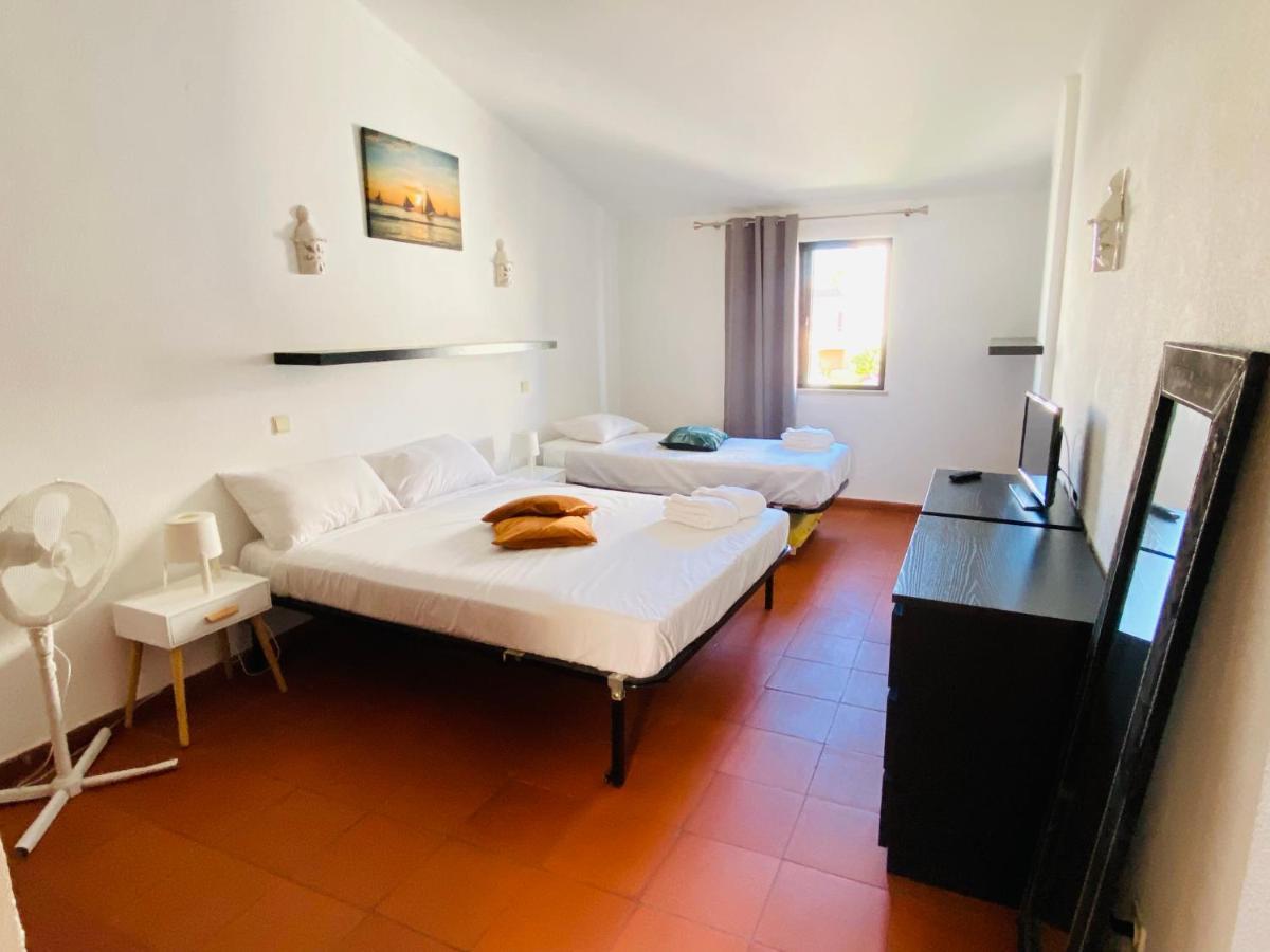 Summer House, Only 2 Minutes To The Beach In Vilamoura! Villa Dış mekan fotoğraf